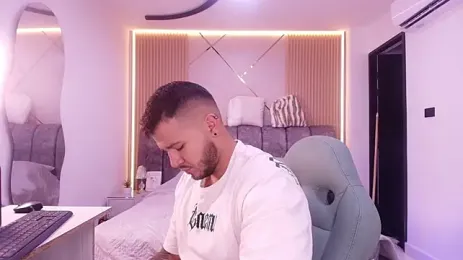 mister_miike yayın görüntüsü