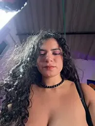 Simone_Miller yayın görüntüsü