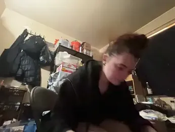 Snowbunnycake_131 yayın görüntüsü