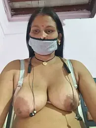 Love-pari77 webcam stripchat model stream image